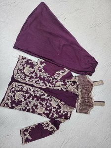 Ensemble Choli / Veste / Plazzo en tissu de soie Chinon 100% pure, couleur violette, magnifique design, nettoyage à sec, idéal pour mariage et fêtes. - Product Image 4