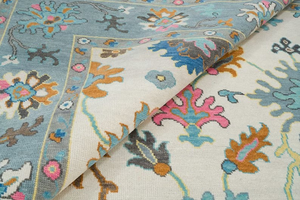 Alfombra Oushak de lana anudada a mano personalizada |   Alfombra Persa Moderna Azul Pastel con Diseño Abstracto, Hecha a Mano, Calidad de Exportación, 1 Pieza - Product Image 4