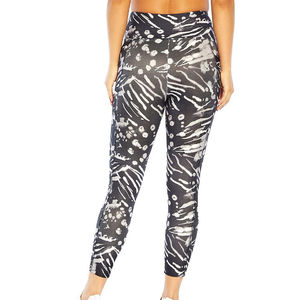 เลกกิ้งพิมพ์ลายซับลิเมชั่นโลโก้ตามสั่งราคาส่งที่ดีที่สุด และเลกกิ้งโยคะสำหรับออกกำลังกายสำหรับผู้หญิง - Product Image 5