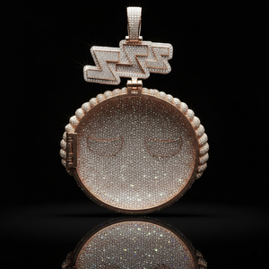 จี้รูปหน้านอนแบบ Iced Out  ชุบทองคำขาว 925 14K โรสโกลด์ ประดับเพชรแบบ Micro Pave พร้อมลวดลายละเอียด - Product Image 2