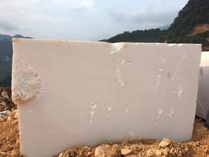 หินอ่อนสีขาวเวียดนามแบบก้อนกลมขัดเงาและหินสับแบบตัดเป็นก้อนสำหรับจัดสวนในเมืองและสวนสาธารณะ - Product Image 2