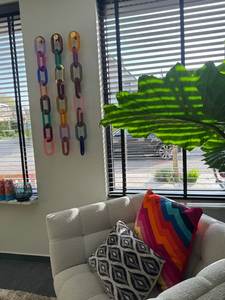 Pieza de Arte Decorativa Tradicional Hecha a Mano con Resina Epoxi, Cadena de Pared Artesanal, Decoración Elegante para el Hogar, Navidad, Año Nuevo y Fiestas - Product Image 6