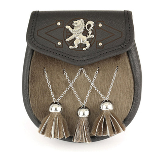GNG IMPEX Sporran écossais pour kilt - Cuir noir et crin de cheval, 3 pompons, badge chardon, style décontracté, toutes saisons - Product Image 2