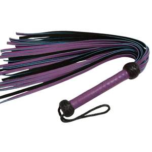 Flogger de Piel de Oveja de Alto Impacto con Cintas Anchas y Gruesas de 2.5cm, Hebilla de Acero y Diseño Impreso por Transferencia Térmica - Product Image 1