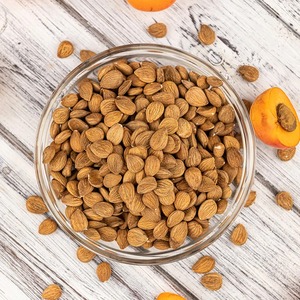 Noyaux d'abricot biologiques, sélection naturelle premium, saveur riche et noisette, adaptés aux collations, aux produits de boulangerie et aux confiseries - Product Image 3