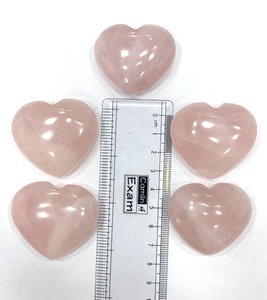 Piedras preciosas naturales de cuarzo rosa, piedras preciosas curativas de corazón hinchadas, cristal de bolsillo, venta al por mayor - Product Image 2