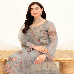 Elegante y hermoso vestido largo de organza de lujo, trajes de boutique indios de 3 piezas, ropa de fiesta para mujer de Ramsha Vol 2017 - Product Image 1