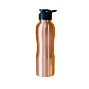 Bouteille d'eau en cuivre avec couvercle noir, vaisselle de voyage portable, design minimaliste - Product Image 2