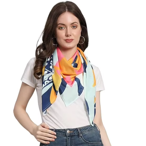 Foulards carrés de mode légers de qualité supérieure Impression numérique personnalisée Accessoires en tissu élégant parfaits pour la vente en gros - Product Image 1