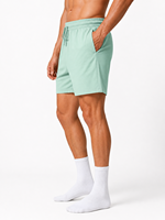 Shorts taille haute conçus pour la performance et le style, avec tissu respirant, extensible et léger, et doublure intérieure sécurisée.