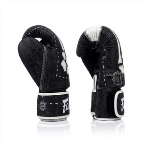 นวมชกมวย Fairtex คุณภาพพรีเมียม ระบายอากาศได้ดี ปรับขนาดได้ ไม่ลื่น จับกระชับมือ น้ำหนักเบา เหมาะสำหรับฝึกซ้อมและแข่งขัน - Product Image 3