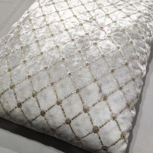 Embroidered Velvet Pillow Cover With Floral Pattern For Home Decor Medium Weight Polyester Fabric - Product Image 5