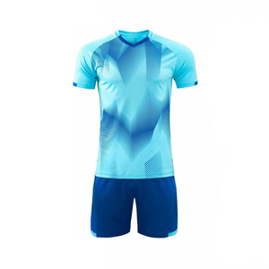 Tenue de football pour hommes sur mesure, respirante, pour compétition et entraînement, ensemble d'uniformes de football personnalisés avec nom d'équipe - Product Image 2