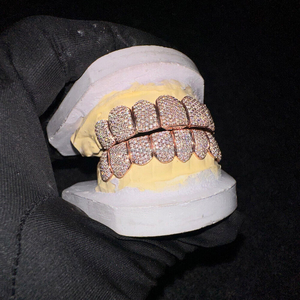 Hiphop Bijoux Diamant Grillz 925 Sterling Silver Honeycomb Setting Glacé Personnalisé Dope Moissanite Grillz - Product Image 3