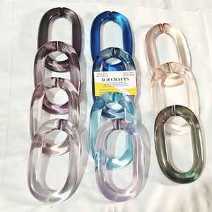 Chaîne murale décorative en résine, lien décoratif moderne en résine pour un intérieur élégant et la décoration du salon - Product Image 1