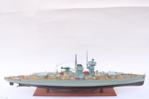Modèle de bateau en bois de la marine allemande fait main - Maquette de bateau de guerre de poche de la Seconde Guerre mondiale à l'échelle militaire pour la décoration de la maison ou du bureau - Product Image 2