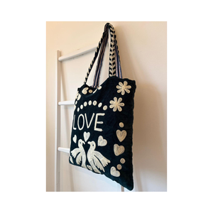 Elegante Bolso Tote de Terciopelo con Bordado de Amor y Paz, Bolso de Mano Estiloso para Uso Diario, Viajes, Compras y Accesorios para Fiestas - Product Image 3