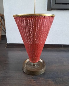 ที่วางร่มโลหะรูปทรงร่มสีแดง ที่เก็บของตกแต่งสร้างสรรค์สำหรับทางเข้าบ้าน ห้องเด็ก ร้านกาแฟ และใช้เป็นของขวัญ - Product Image 6