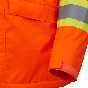 Chaqueta de seguridad de alta visibilidad para hombres, diseñada para brindar comodidad y seguridad en entornos de trabajo y exteriores. - Product Image 5