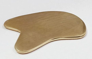 Outil de massage facial Kansa Gua Sha, planche de massage faciale traditionnelle indienne en métal Kansa pour femmes et hommes, inspirée de l'Ayurveda - Product Image 5
