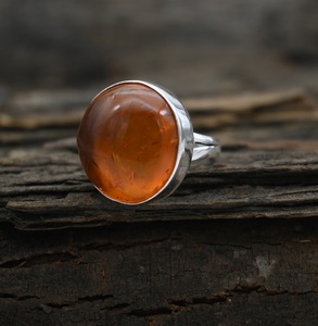 Anillo de Plata de Ley 925 con Ámbar Báltico, Joyería Hecha a Mano con Gema de Corte Ovalado, Regalo Perfecto para Aniversario - Product Image 2