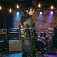 Veste de motard en cuir Rockstar DJ Sonic Insurgency Rebellion Tour 24 avec clous et chaînes, manteau moto à capuche pour femme