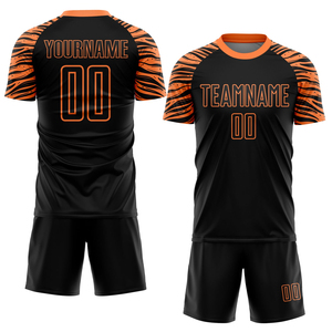 Ensemble d'uniformes de football unisexes de qualité supérieure pour adultes, fabriqué au Pakistan, nouveau design, technique de découpe automatisée, service OEM 100% - Product Image 6