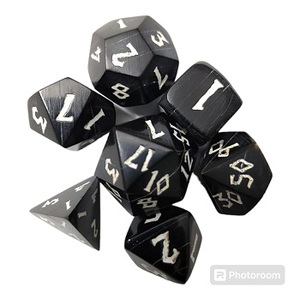 Dés de jeu en corne de buffle faits à la main de haute qualité, dés de jeu en os de corne de buffle, lot de 7 avec taille et design précis, 10 faces - Product Image 3