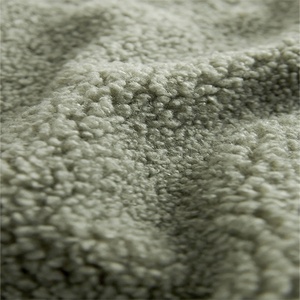 Sudadera de Mujer con Cuello Alto, Tejido de Sherpa, Transpirable, Estilo Urbano, con Logotipo Frontal en Tela Afelpada y Mangas Largas - Product Image 4