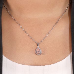 Ensemble de bijoux en diamants ronds, pièces de diamants royaux adaptées à chaque reine, clarté VVS-VS, certifiés IGI, provenant d'un fournisseur indien - Product Image 3