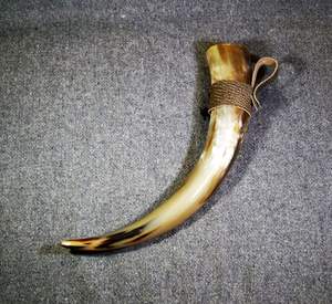 Cuerno de buey natural pulido hecho a mano para beber agua, taza tradicional vikinga para cerveza, hidromiel y cerveza ale. - Product Image 5