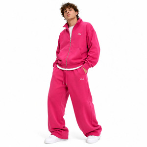 Ensemble de survêtements roses à capuche avec veste oversize zippée à col montant et pantalon large en molleton 100 % coton, personnalisable – Collection Urban Essentials - Product Image 1