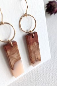 Pendientes de Resina de Madera Natural, Elegantes Pendientes Hechos a Mano, Joyería Moderna de Diseño para Niñas y Mujeres - Product Image 4