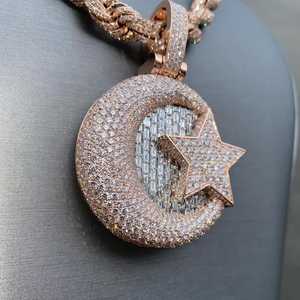 Pendentif unisexe de luxe Hip Hop en argent sterling 925 plaqué or 18 carats, entièrement serti de moissanite, motif demi-lune étoile, sertissage griffe Dvars - Product Image 4