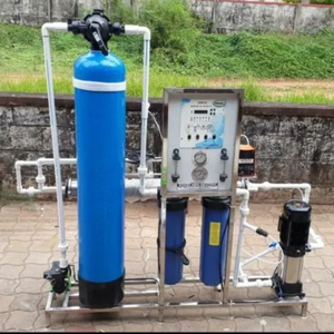 Sistema de purificación de agua de alta capacidad, que produce aproximadamente 24,000 litros diarios, ideal para hoteles, escuelas y oficinas. - Product Image 2
