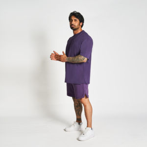 T-shirt personnalisé pour homme en coton lourd 250 g/m², coupe oversize, épaules tombantes, style streetwear, col rond, respirant - Product Image 5