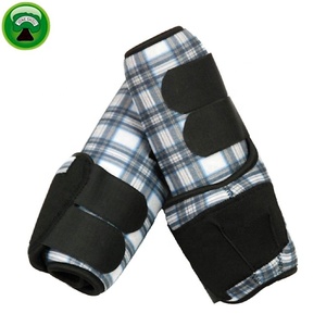 Bottes de protection à carreaux blancs pleine grandeur pour cheval - Product Image 2