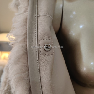 Veste en peau de mouton bouclée à la mode pour femmes, style Toscane, courte, avec ceinture à boucle en cuir, veste en laine chaude pour l'hiver - Product Image 6