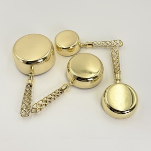 Utensilios de Medición para Cocina, Juego de Cuatro Tazas Medidoras de Acero Inoxidable con Asa de Alambre de Hierro de R B Overseas con MOQ Bajo - Product Image 5
