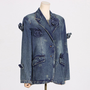 Nueva Chaqueta Vaquera de Moda Urbana con Decoración Floral Tridimensional y Detalles Desgastados para Mujer - Product Image 4