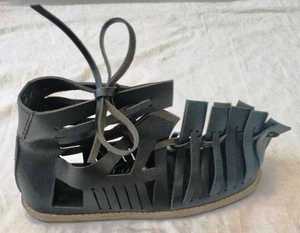 Sandalias Gladiador Romanas de Cuero Genuino Hechas a Mano con Suela de Encaje Griego Artesanal, Cómodas, Duraderas, Ligeras y Resistentes al Aire Libre - Product Image 3