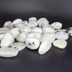 Pierres roulées en pierre de lune arc-en-ciel naturelle, pierre de lune à reflets bleus, cristal de guérison pour la méditation Reiki, énergie, vente en gros - Product Image 4