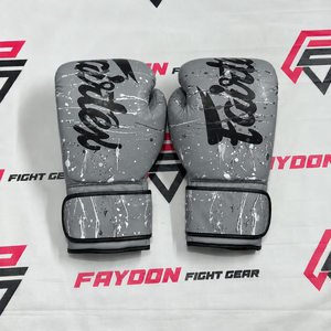 Gants de boxe Muay Thai professionnels pour adultes, à sangles, avec design personnalisé Fairtex Paint Droplets, parmi les plus vendus. - Product Image 4