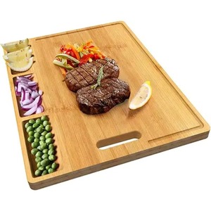 Tabla de cortar de bambú rectangular con asa y compartimentos para verduras y carne - Product Image 1
