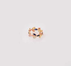 แหวนรูปใบไม้มาร์ควิสประดับไพลินหลากสีธรรมชาติในทองคำแท้ 18K สีเหลือง – แหวนประดับพลอยสีรุ้งลายใบไม้ - Product Image 2