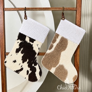 Nouvelle chaussette de Noël en cuir véritable de vachette, style western, avec franges et décorations concho, idéale pour les souvenirs de Noël - Product Image 1