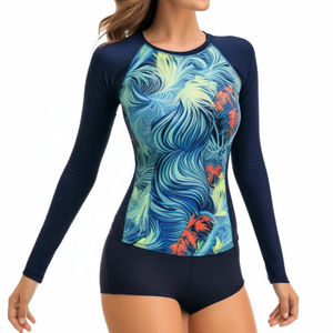 Ensemble de maillot de bain pour femme avec haut de protection solaire à manches longues à imprimé tropical et short assorti, en polyester, collection été 2026 - Product Image 4