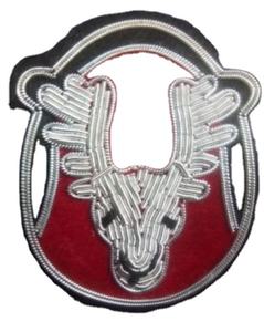 Broche Abeille de Luxe Faite à la Main en Fil d'Or et d'Argent, Bijou Brodé Personnalisable, Vente en Gros - Product Image 2