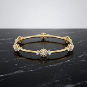 สร้อยข้อมือเพชรลายดอกไม้สีเงินสำหรับผู้หญิง เงิน 925 เพชรที่ปลูกในห้องปฏิบัติการ ดีไซน์คลาสสิก - ของขวัญที่สมบูรณ์แบบสำหรับงานฉลองครบรอบ - Product Image 5