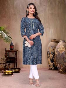 Ensemble de vêtements de fête pour couple, en tissu rayonne respirant et motif Bandhani traditionnel - Product Image 3